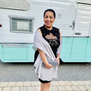 Meet your Posher, Carla